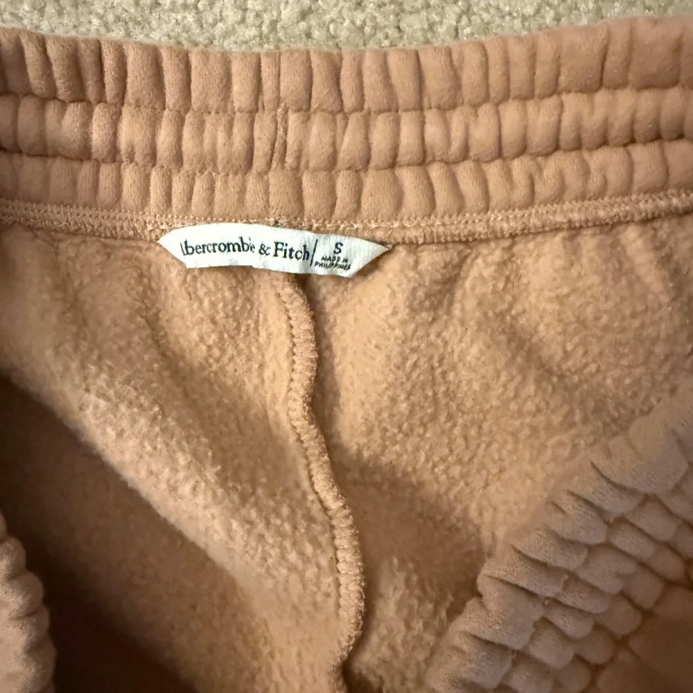 Abercrombie Vintage Sunday Women's Tan Casual Shorts Size Small - Picture 5 of 6